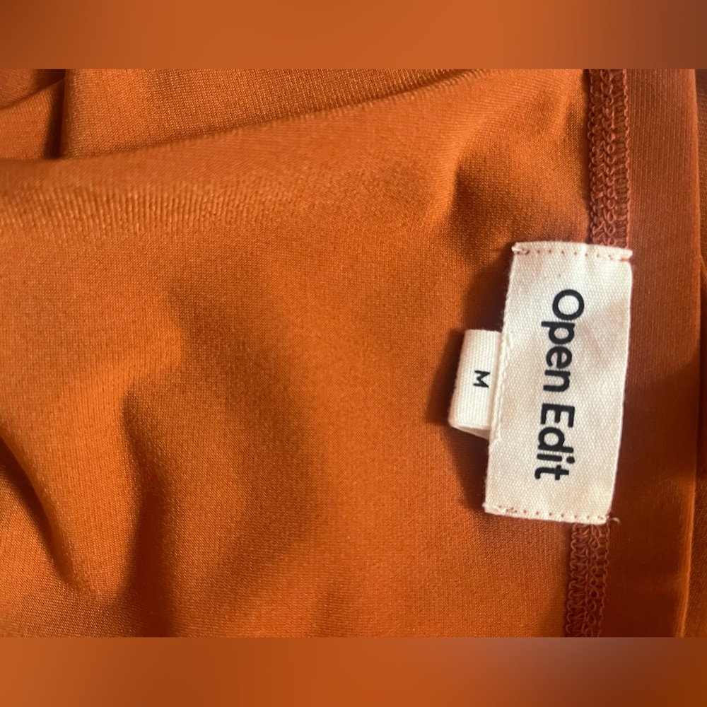 Open Edit Cropped Tank - Picture 3 of 4